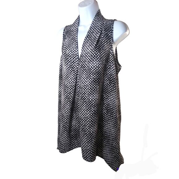 Grey & Gray Women's Medium Sleeveless Blouse Black White Patterned Asymmetrical - Picture 1 of 10